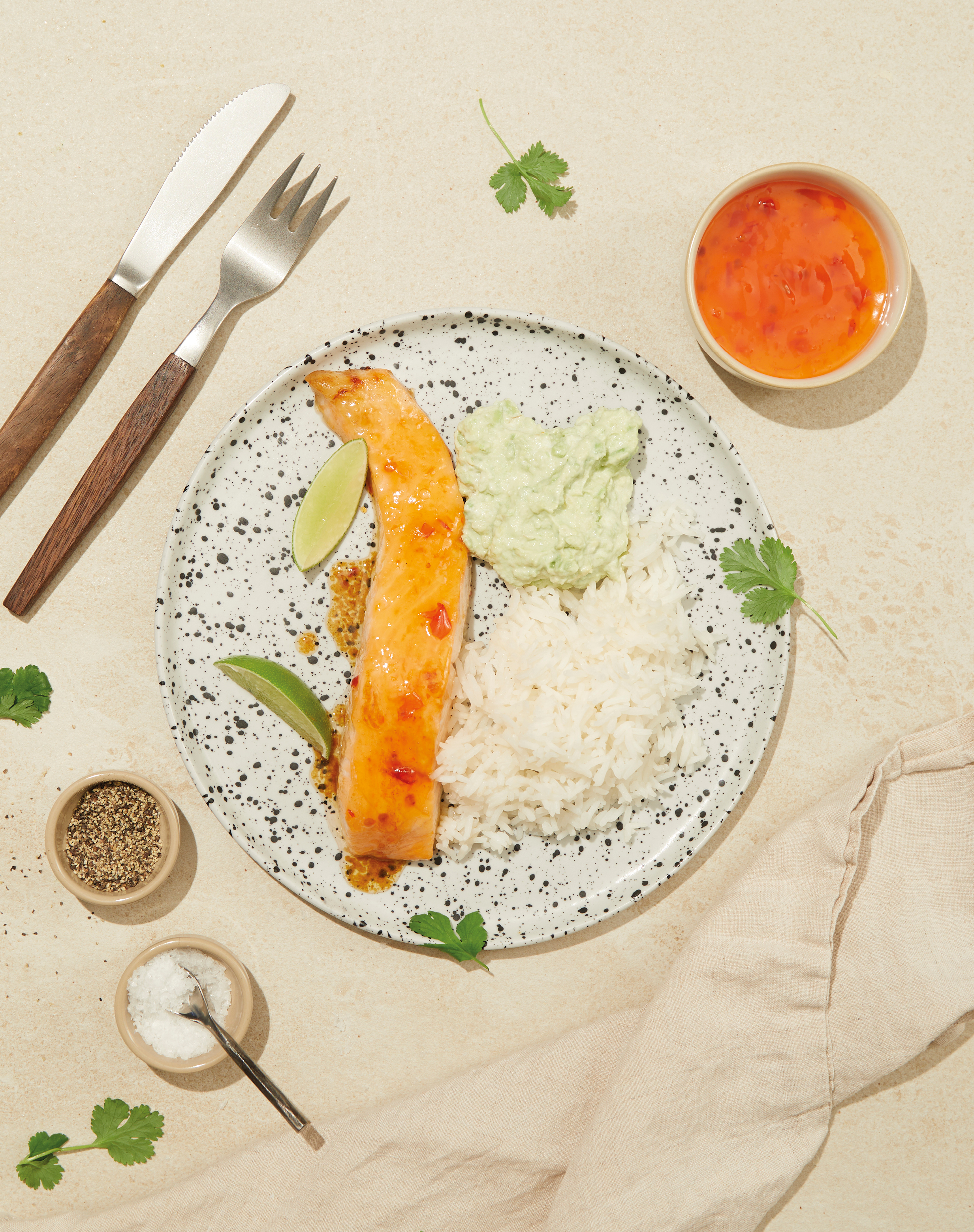 Laks med sweet chili og avokadokrem