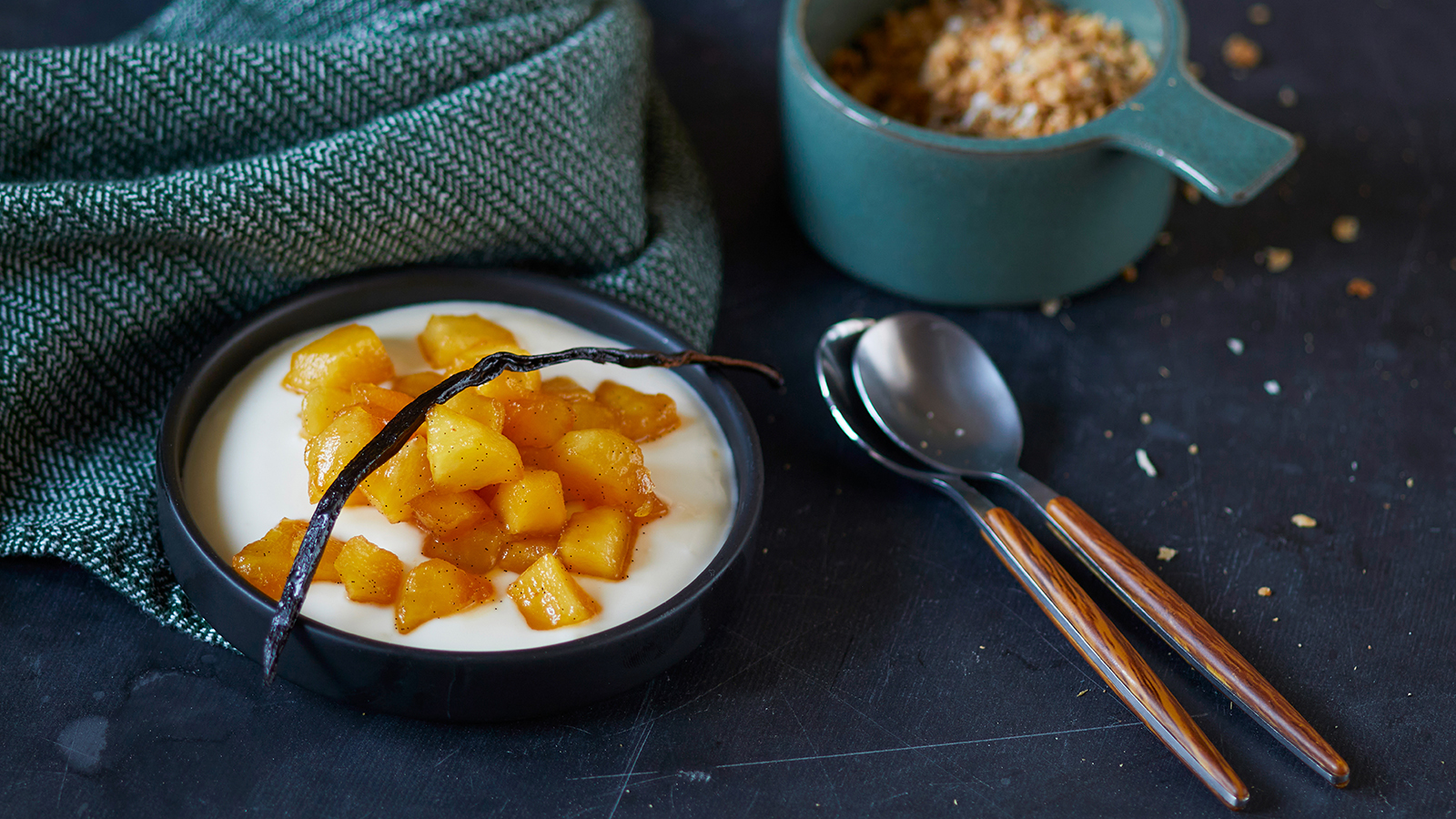 Karamelliserte epler med mascarpone- og rømmekrem