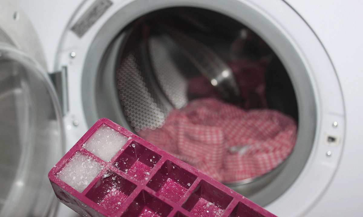 Isbiter på vei i vaskemaskinen