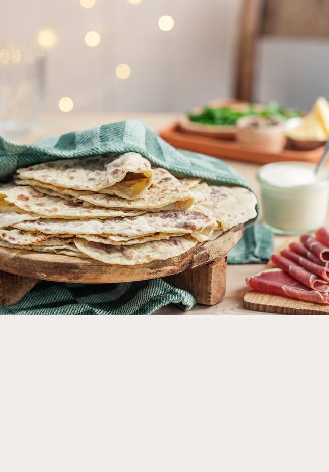 Lefser på en trefjøl.