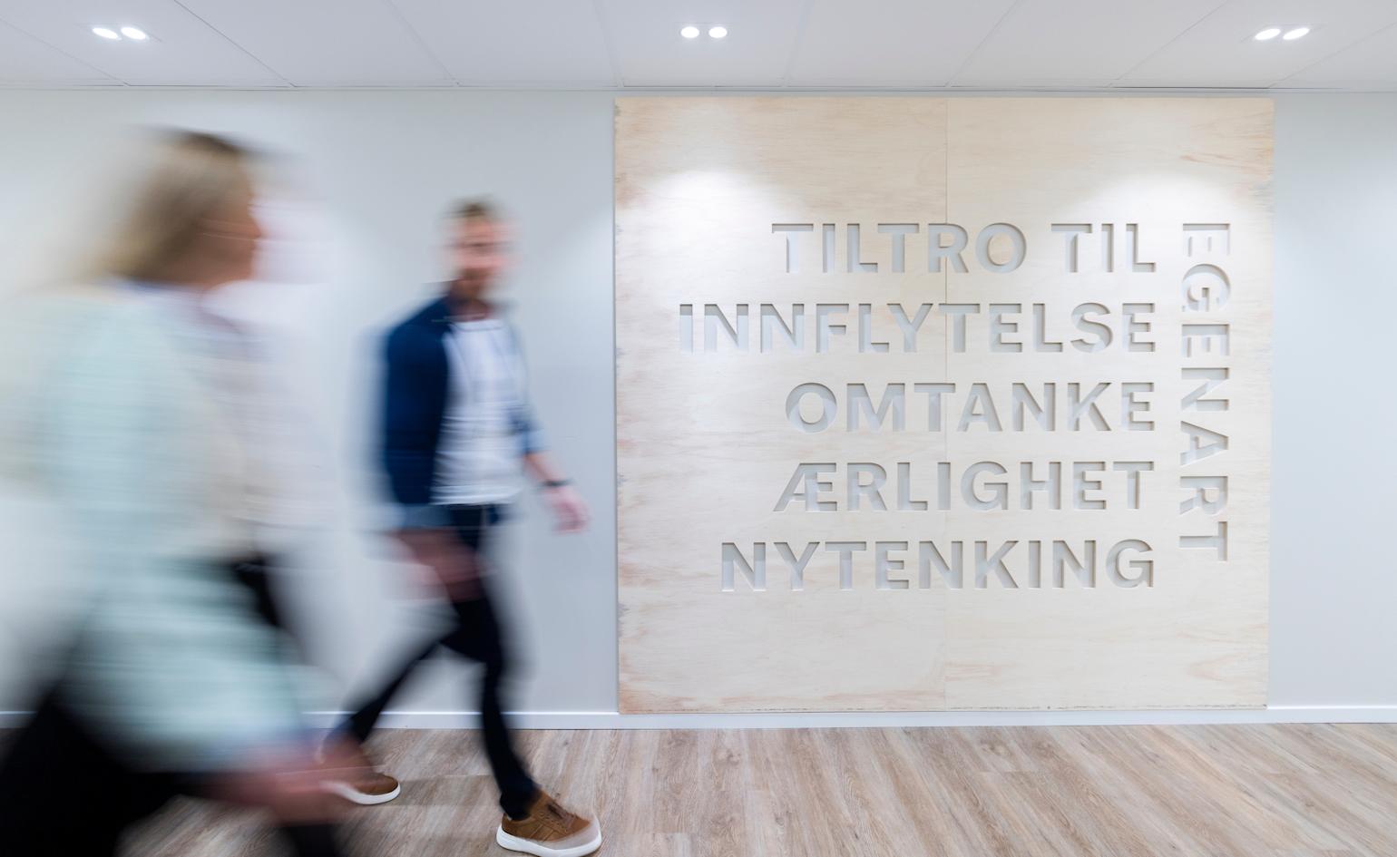 Verdiene våre på veggen