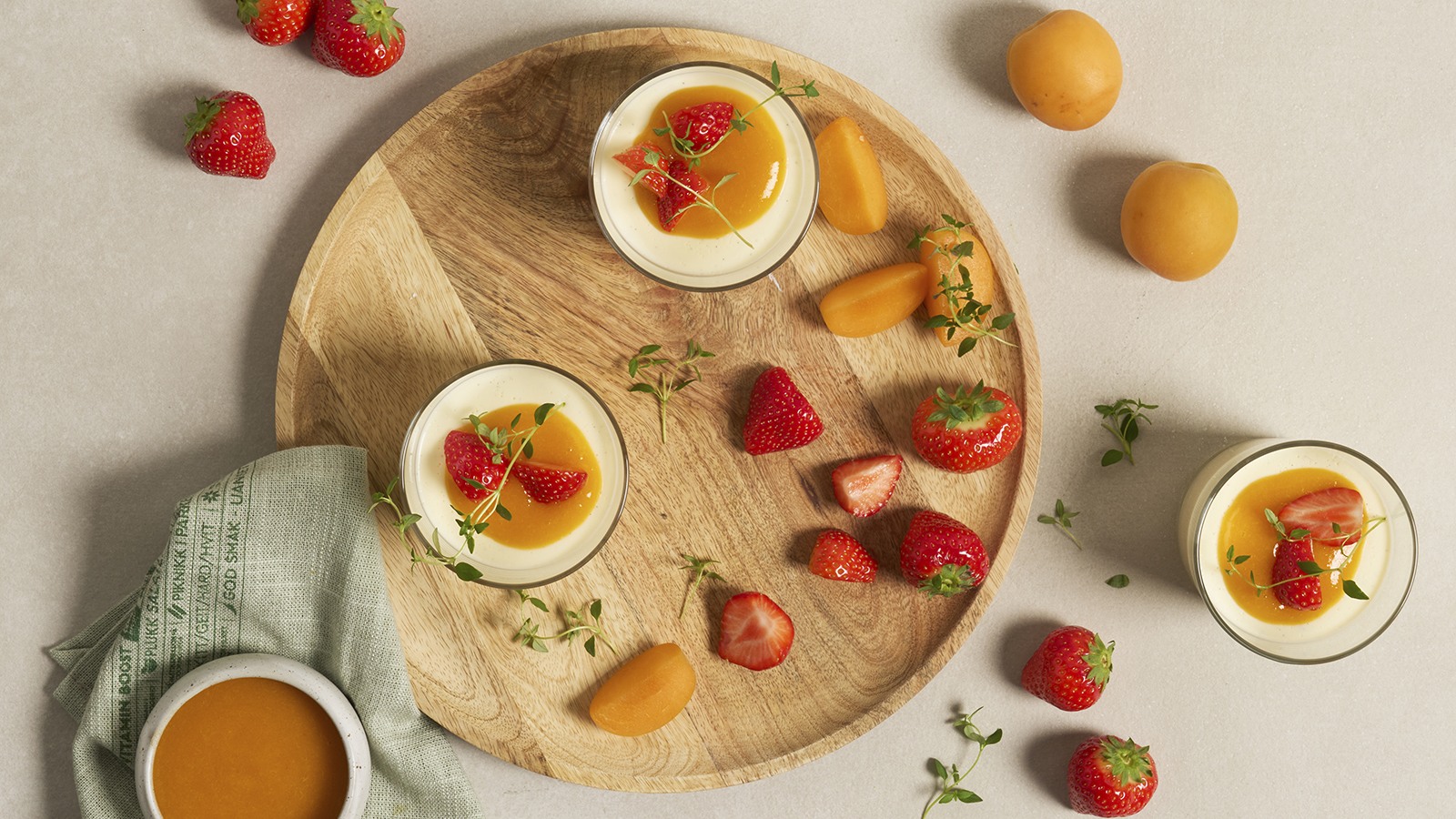 Panna cotta med aprikostopping