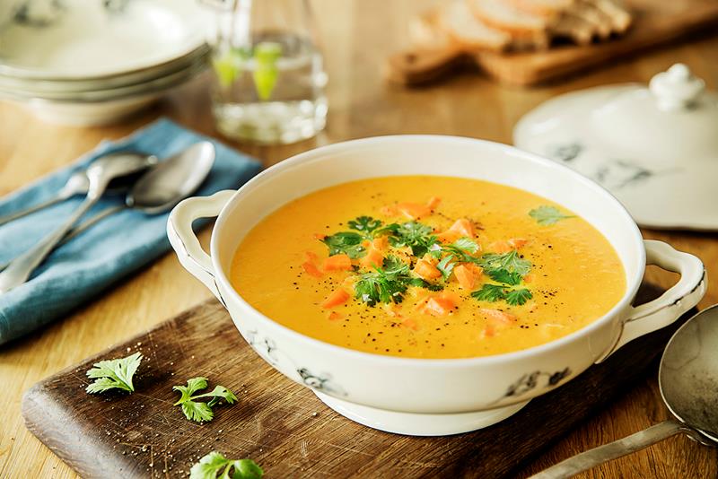 Potet- og gulrotsuppe med chili og ingefær