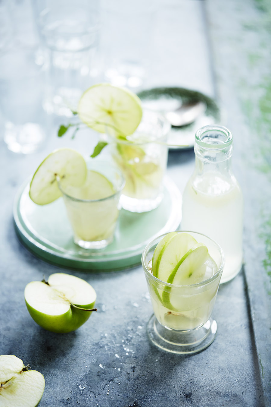 Eple- og ingefærlimonade