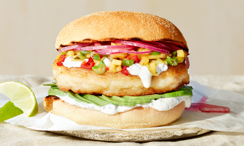 Kjapp fiskeburger med mangosalsa