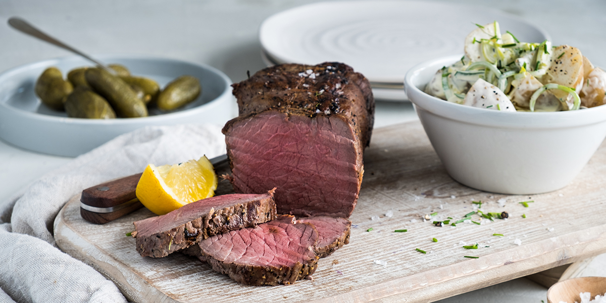Hjemmelaget roastbiff med kremet potetsalat