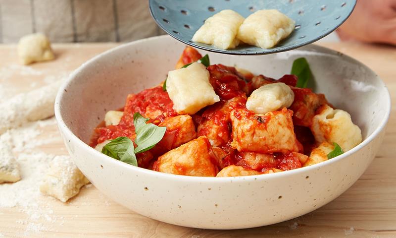 Billig gnocchi med tomatsaus