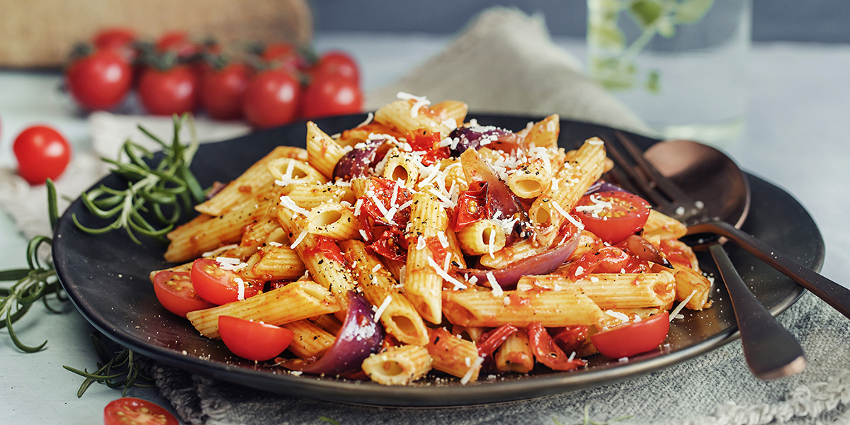 Pasta penne med ovnsbakte tomater