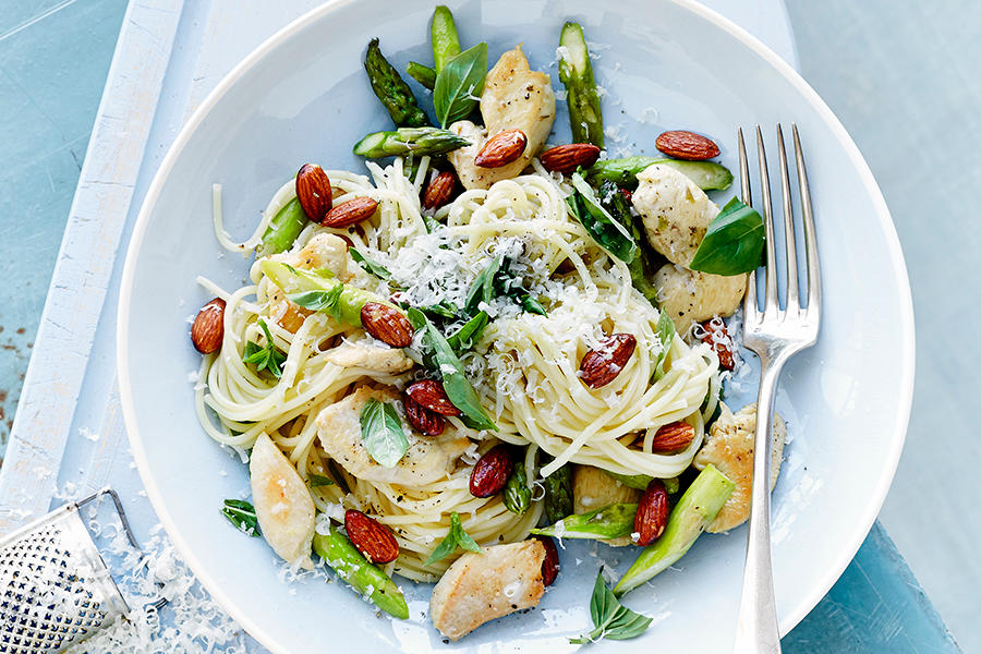 pasta-med-kylling-asparges.jpg