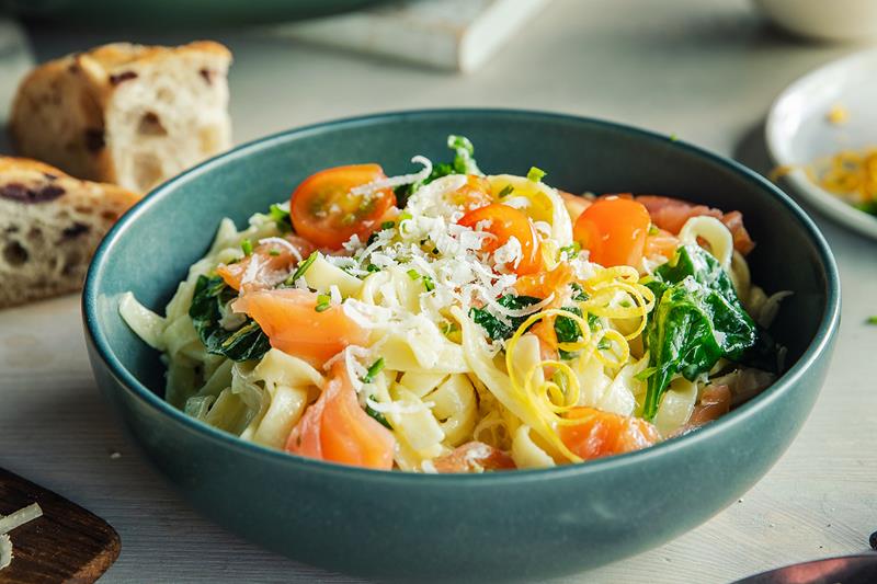 Kremet pasta med røkelaks
