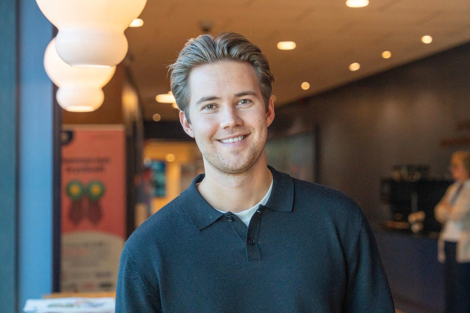 Håkon, Graduate i Extra