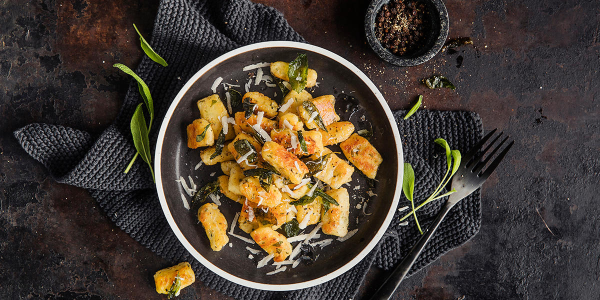 gnocchi-med-salvie-mork-hovedbilde.jpg