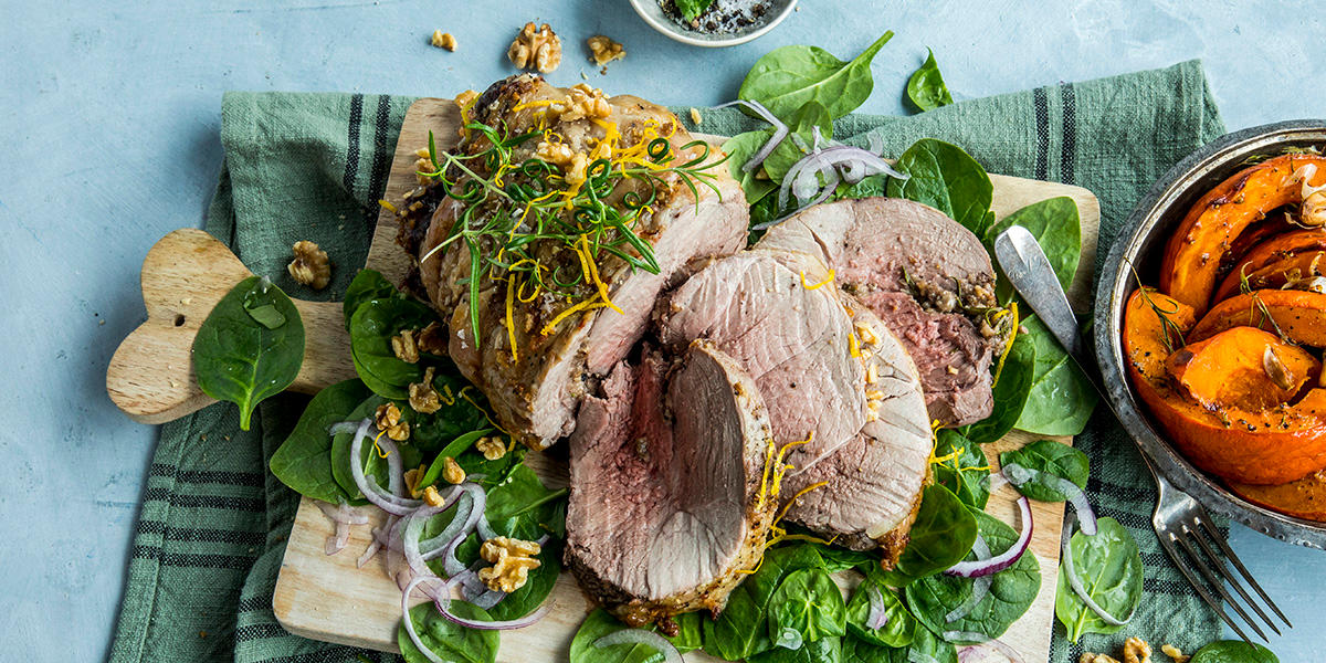 Fylt lammestek med gorgonzola og valnøtter