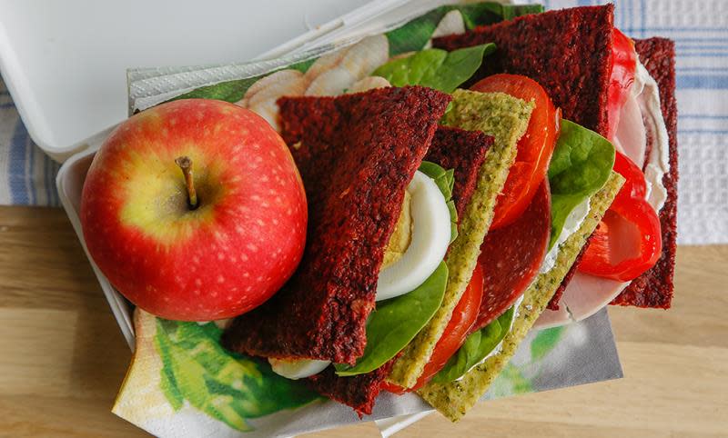 Matpakkebrød med rødbete og brokkoli