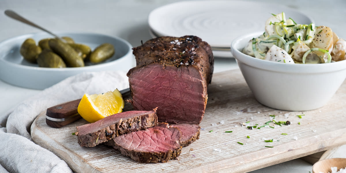 roastbiff-med-potetsalat-lys-hovedbilde.jpg