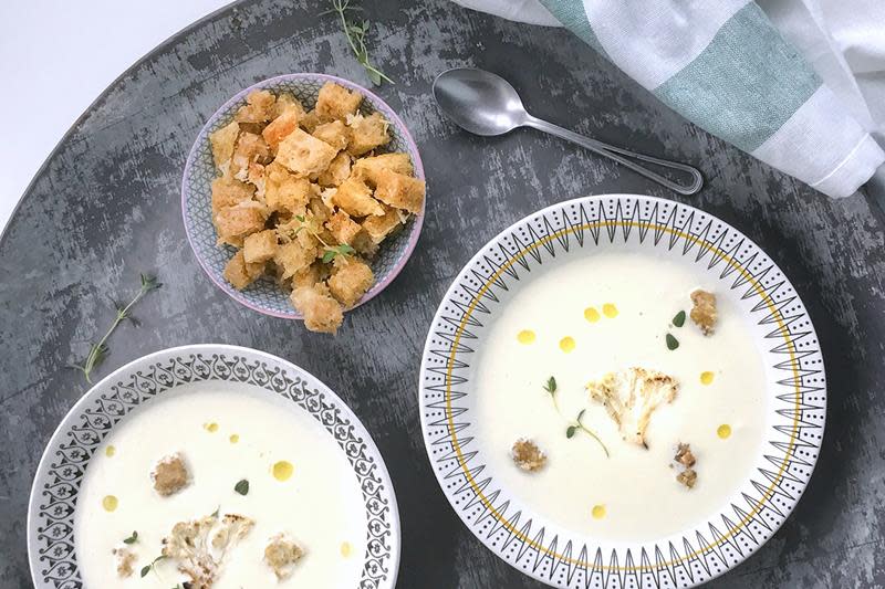 Blomkålsuppe med bakt hvitløk