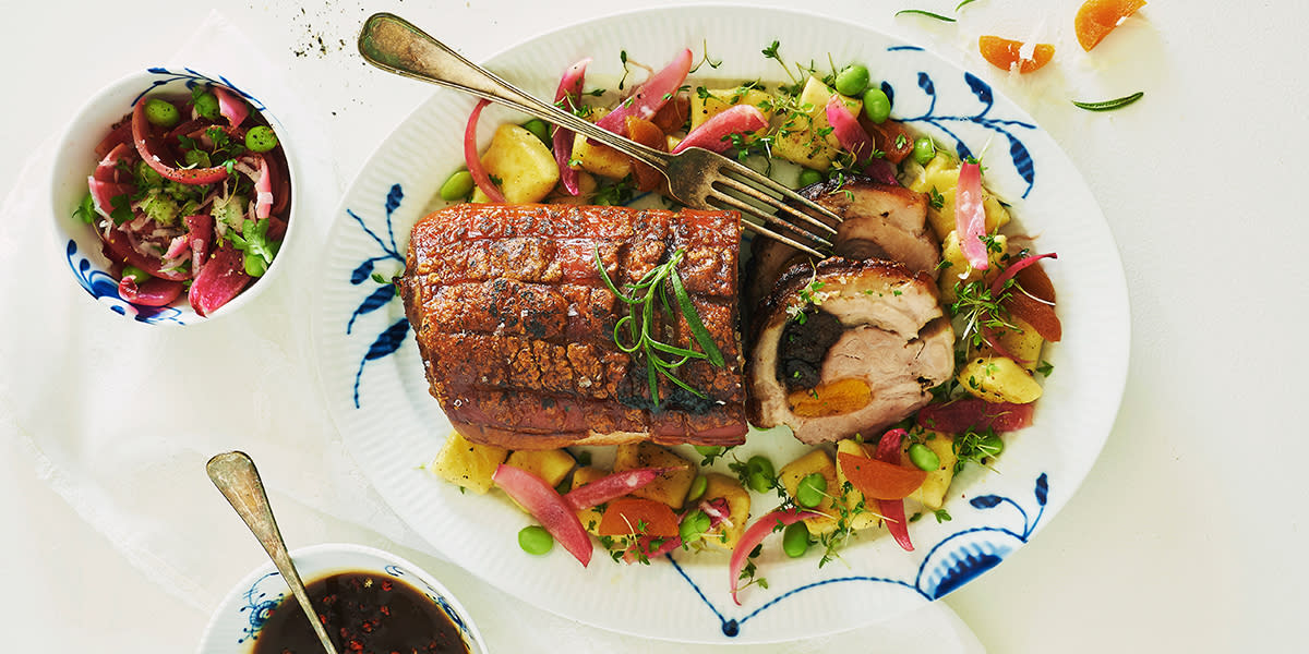 Porchetta med svisker, fiken og urtestekte gnocchi