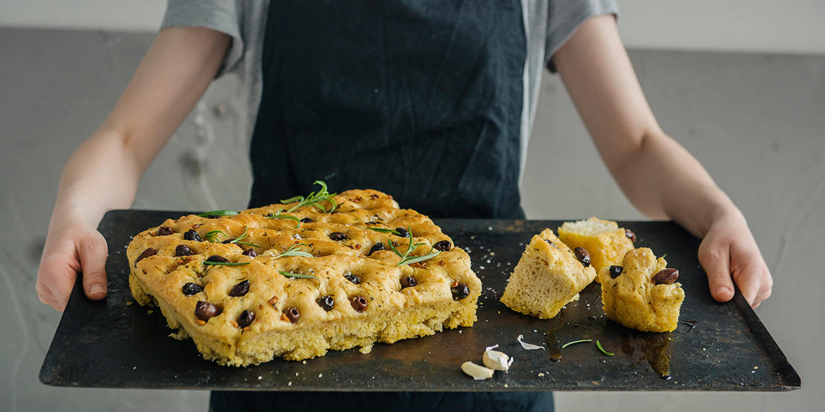 Bak fantastisk focaccia med urteolje